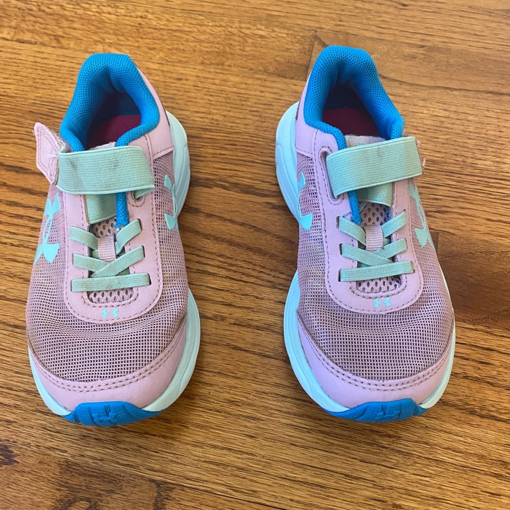 Under armour girls tennis shoes
